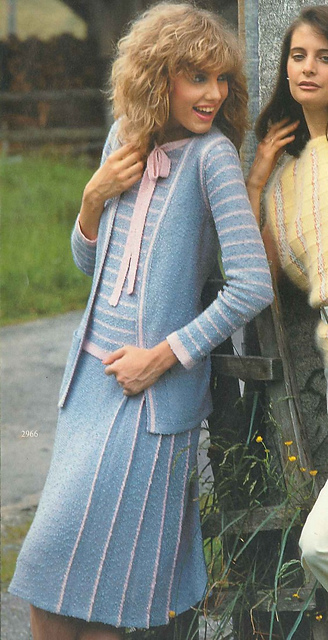 2966 Lady's classic three piece