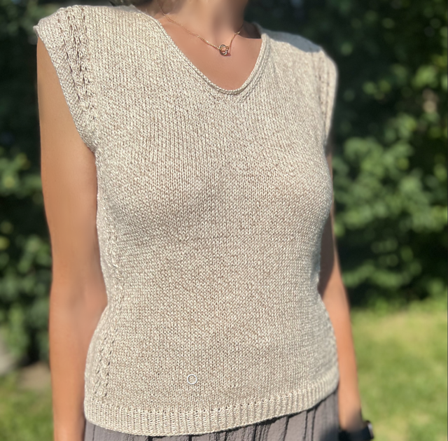 Ravelry: Meraki Top pattern by Ursalia Fibres Studio