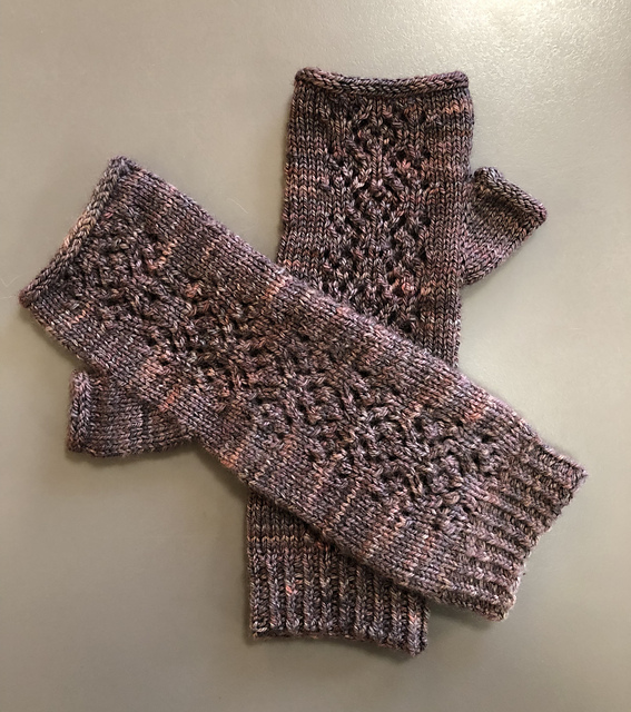Lacy like Mittens