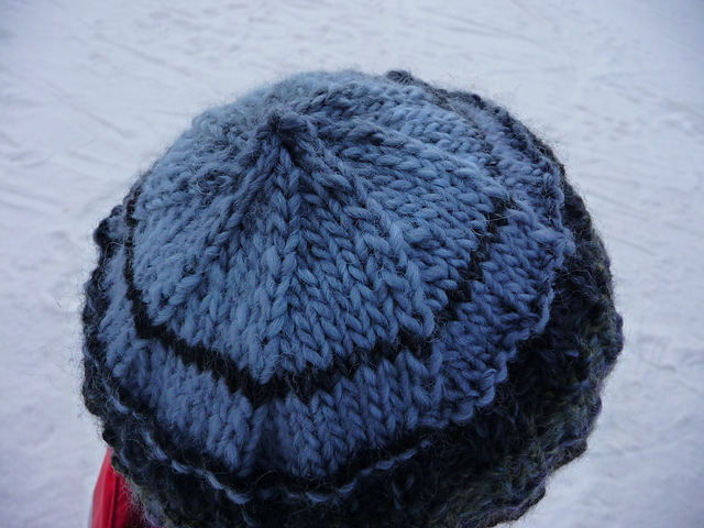 Forest-Blue Hat / Bonnet Bleu-forêt