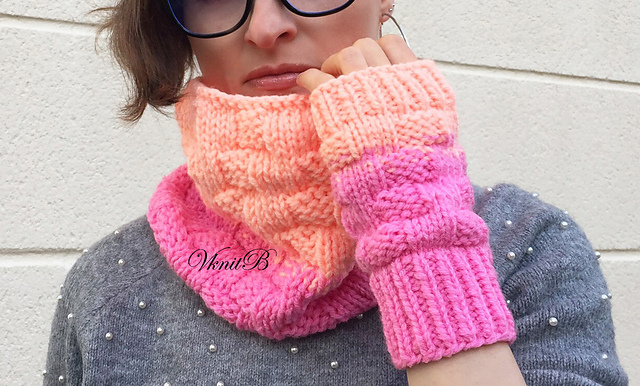 Two-Tone Bricks Snood