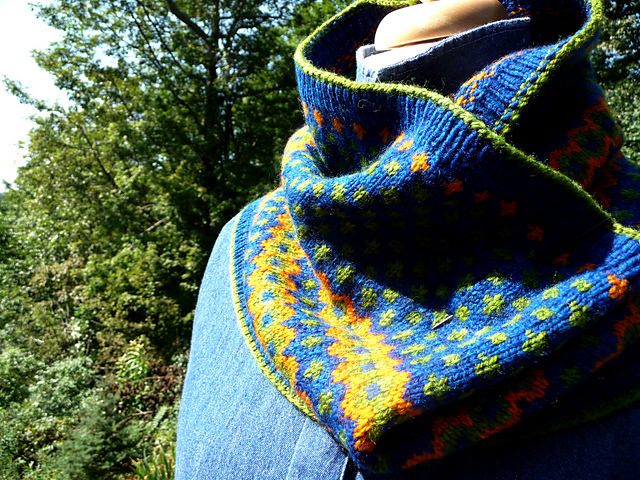 Knights' Banner Cowl