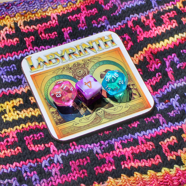 aMAZEing Dice Cowl