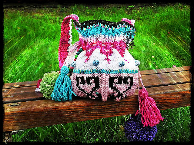 Funny pompoms bag