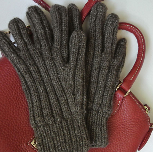 Short Ribbed Gloves