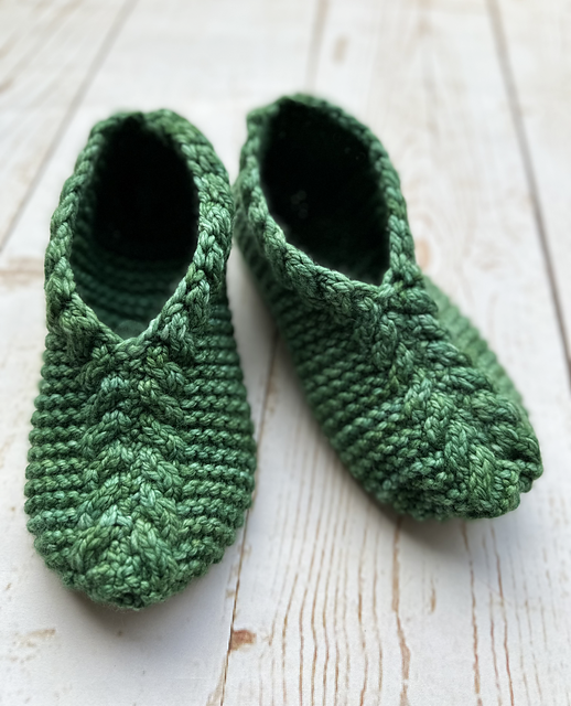 Ravelry Wayfare Slippers pattern by Claire Slade