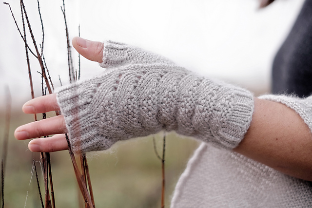 Valley of the Moon Mitts