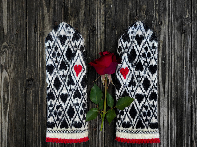 Playing Cards Mittens