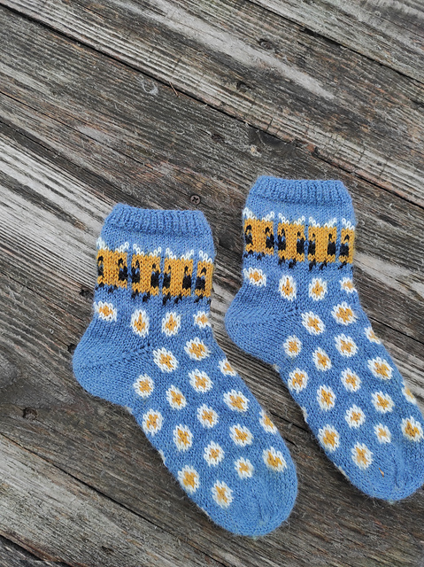 Minecraft Bee Socks