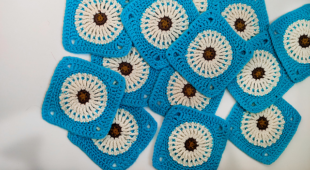 Dandelion Flower Granny Square
