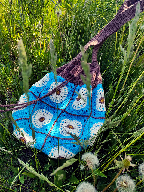Dandelion Flower Granny Square Bag