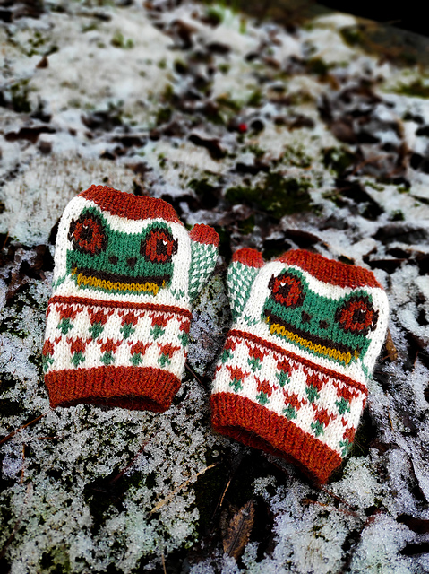 Froggy Mitts