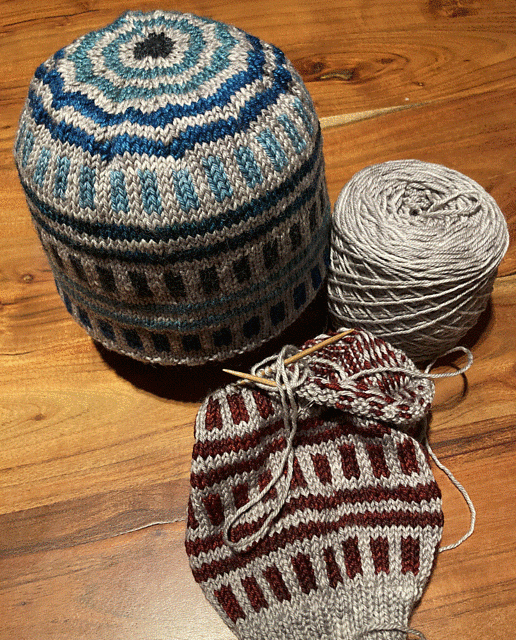 Decagonless hat
