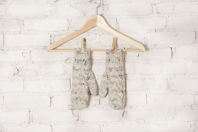 Go-To Cabled Mittens