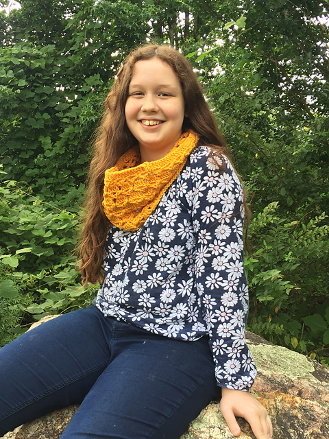 Sunflower Petals Cowl