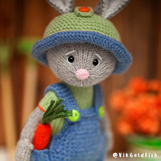 Knitted Bunny Gardener