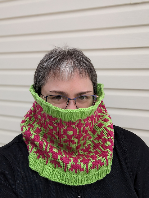 Cempestran Cowl