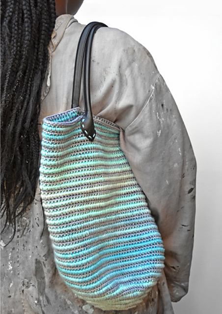 P34 Mother of Pearl Shoulderbag