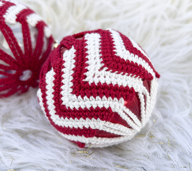 CHRISTMAS JEWELS Bauble 5