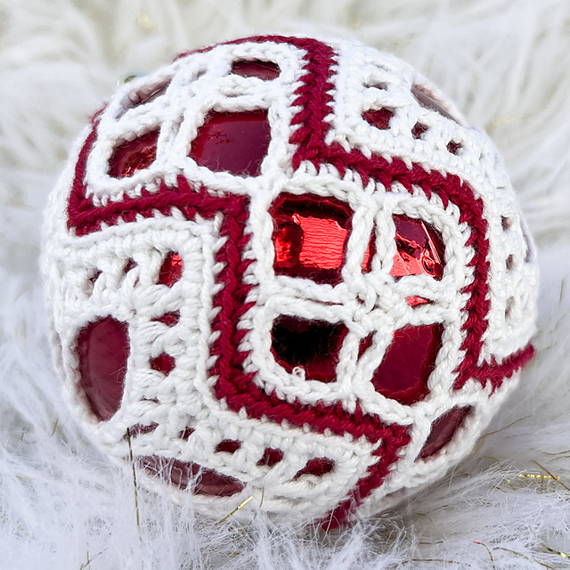 CHRISTMAS JEWELS Bauble 6
