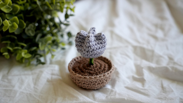 Tulip Pot