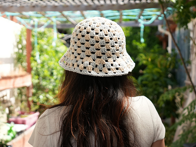 Granny Stitch Bucket Hat