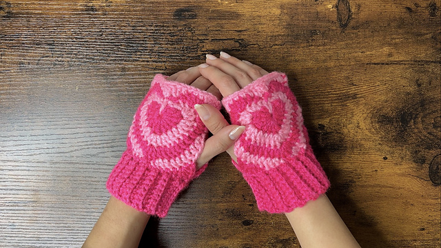 Fingerless Heart Gloves