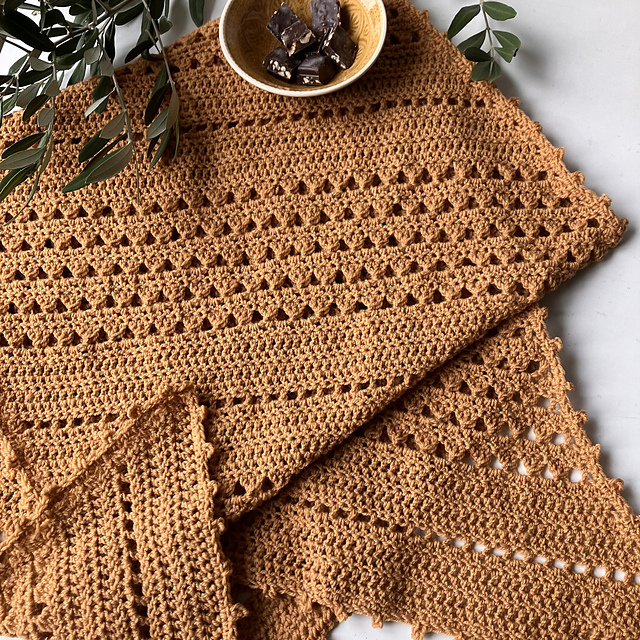 Crochet shawl FAY