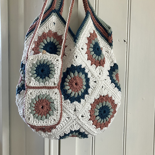 Crochet bag VIDA + AIDA
