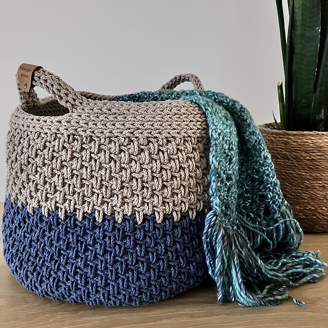 Crochet basket EBBE