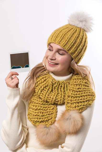 #05 Pompom Scarf and Hat