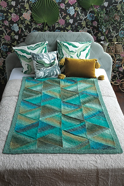 Tilted Triangles Blanket