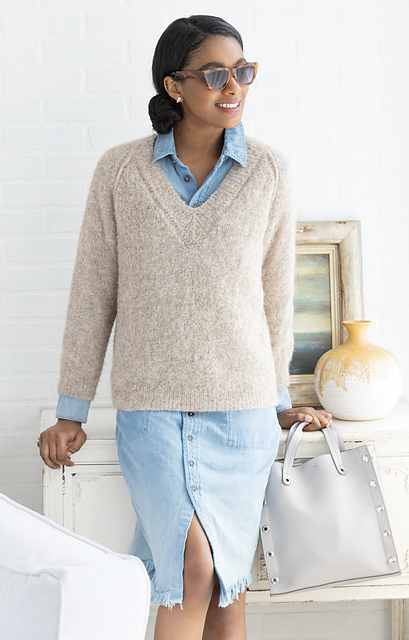 #06 V-Neck Pullover