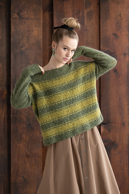 #18 Tweed Chevron Pullover
