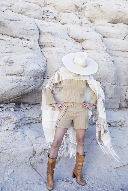 #07 Artesia Shorts