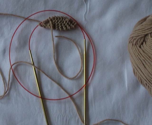 Tutorial: starting a shawl with a garter tab