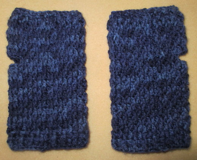 Textured Fingerless Mitts