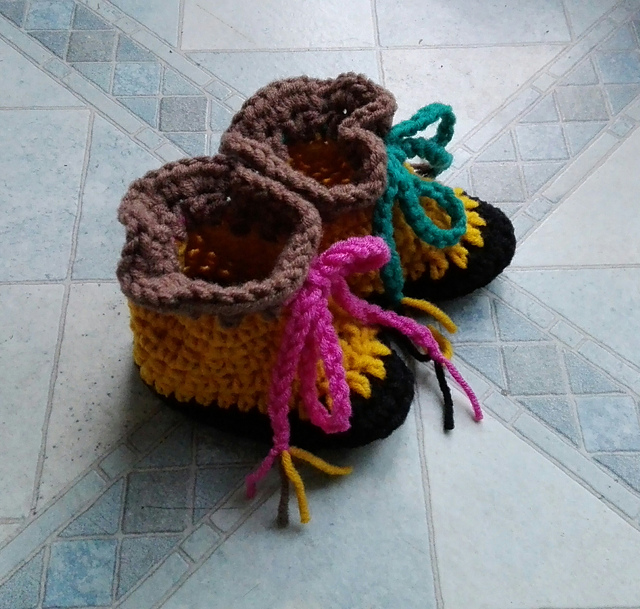 Easy Peasy Baby Booties