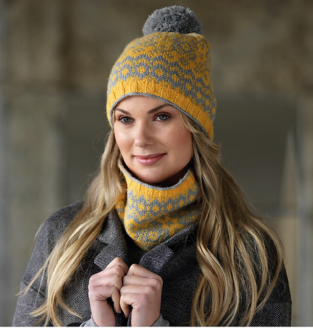 Winter Flowers hat & cowl