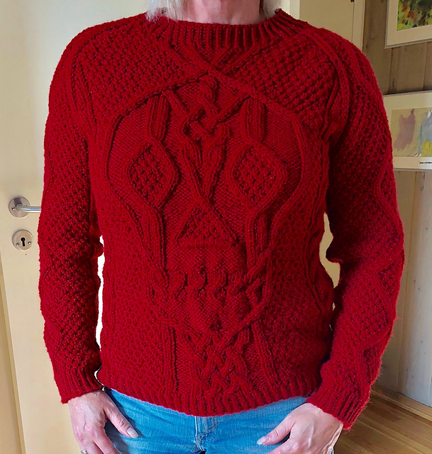 Skull Sweater S/M -  L/XL