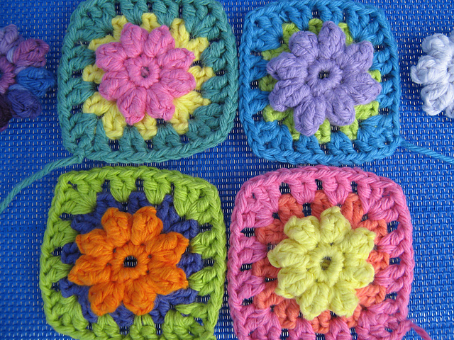 Blooming Granny Squares Bag