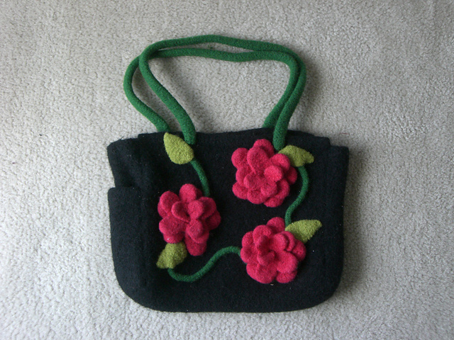 #09 Felted Flower Tote