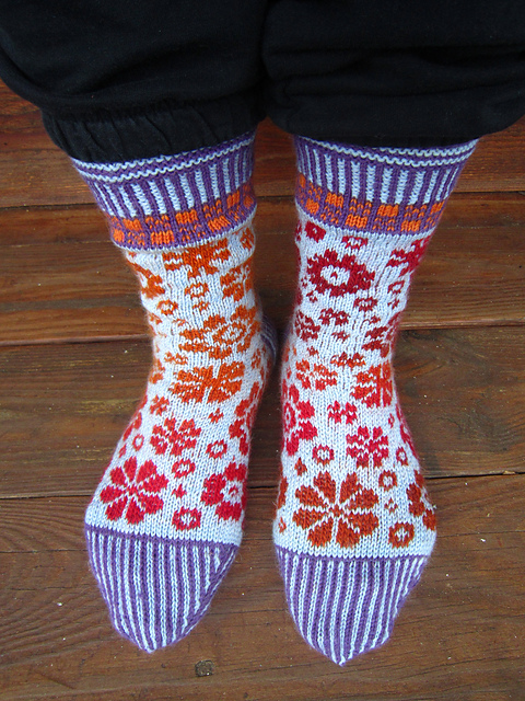 Socks Latvian Blooms