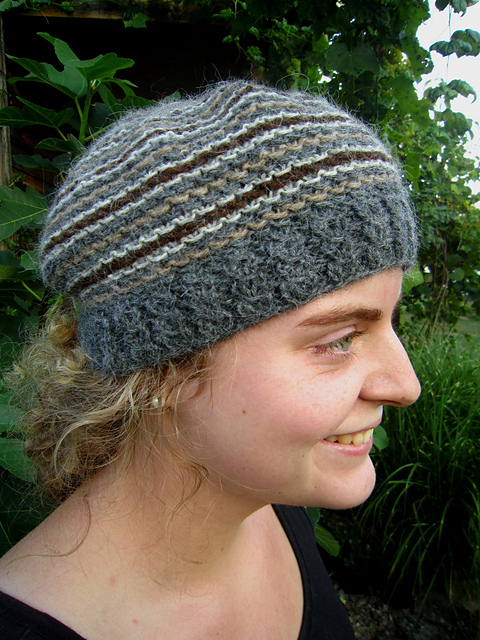 Beanie Wogenspiel