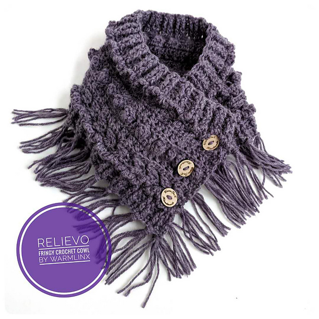 "Relievo” Fringy Cowl