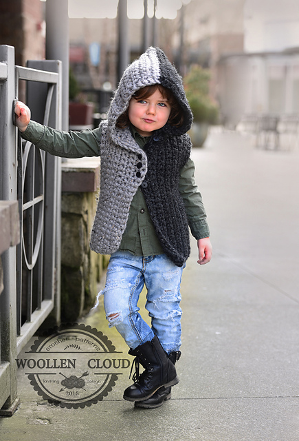 Hooded vest "SAVVA"