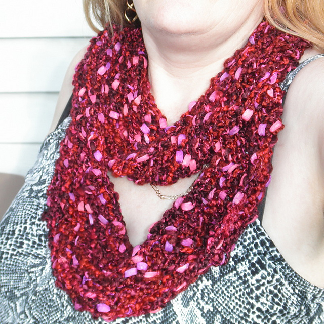 Aslan Moebius Cowl