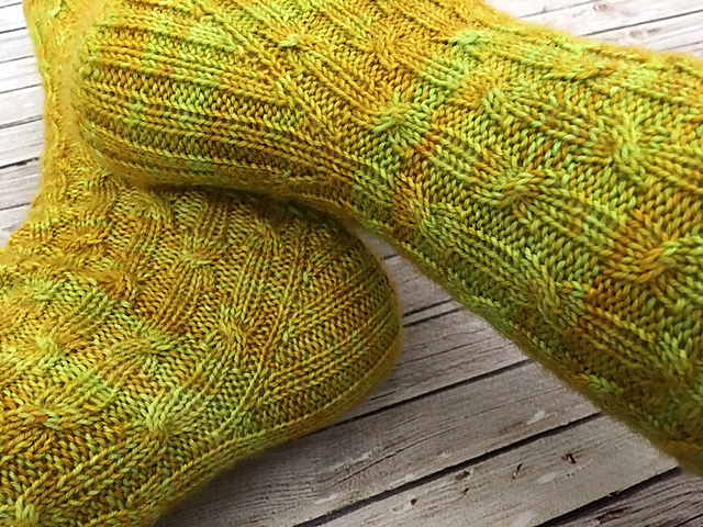 Broken Twist Socks