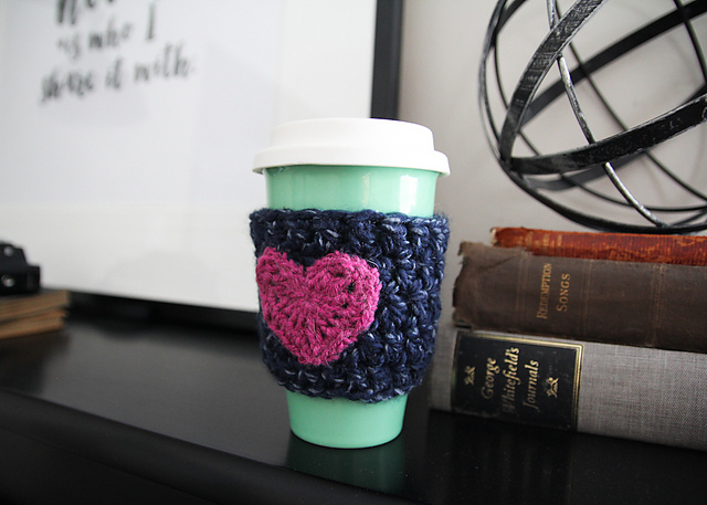 Travel Mug Cozy by WeeYarn