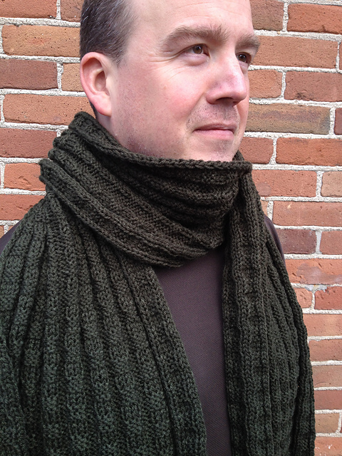 Muffler in basket stitch